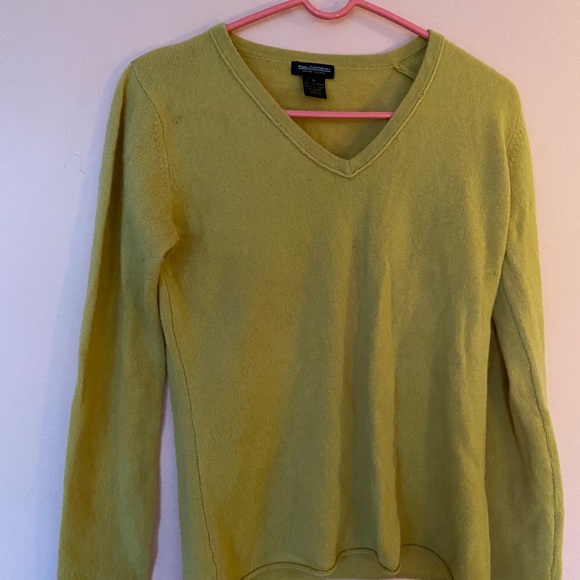 These sweaters are SOLD - Picture 8 of 9